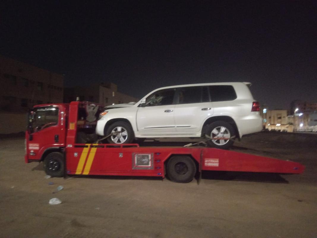 سطحات متخصصة في نقل السيارات بدقة عالية واسعار مناسبة 